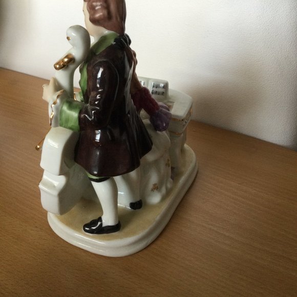 Vintage CDC handmade Rococo porcelain figurine couple play music 7 5/8" - Picture 5 of 7